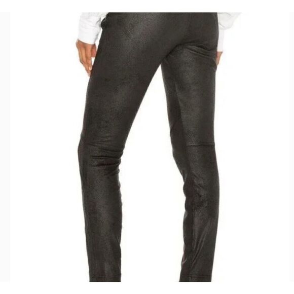 Free People Midnight Vegan Suede Skinny Pants. Size xs - Picture 10 of 11